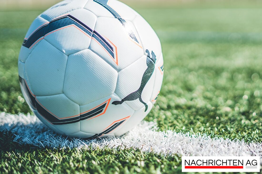 Philipp Klewin bleibt Torwart bei Hansa Rostock. Vertrag verlängert bis Ende der Saison 2025. Details zu Wechsel und Leistung.