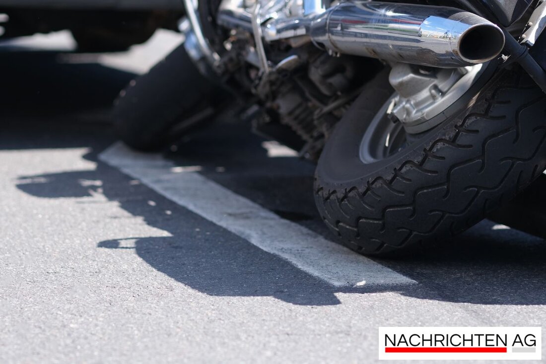 Ein schwerer Motorradunfall auf der B110 in Zarrenthin fordert das Leben eines 36-Jährigen nach Kollision mit einem Auto.