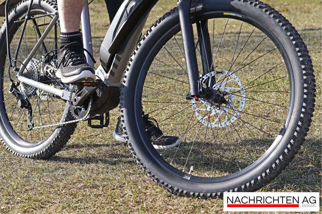 In Hagenow kontrollierte die Polizei einen E-Bike-Fahrer mit 2,67 Promille, der unsicher fuhr und zuvor sich nach einem Alkoholtest erkundigte.